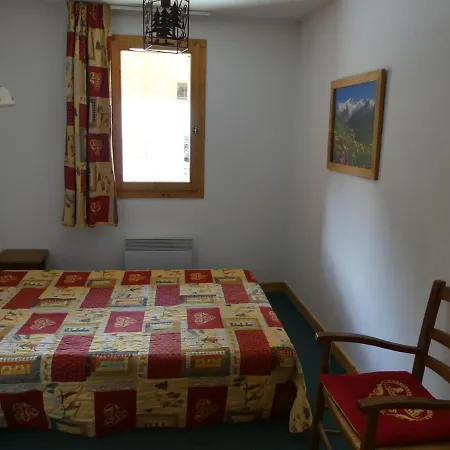 Apartment 3 Pieces 6 Personnes, 3* - Valloire, Pres Des Pistes, Balcon, Piscine Et Parking Inclus - Fr-1-263-271 *